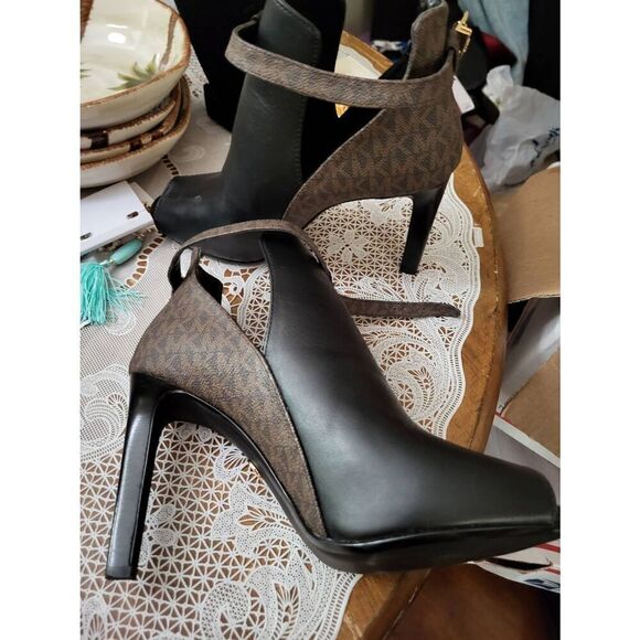 New Michael Kors Booties Sz11 - Picture 2 of 6